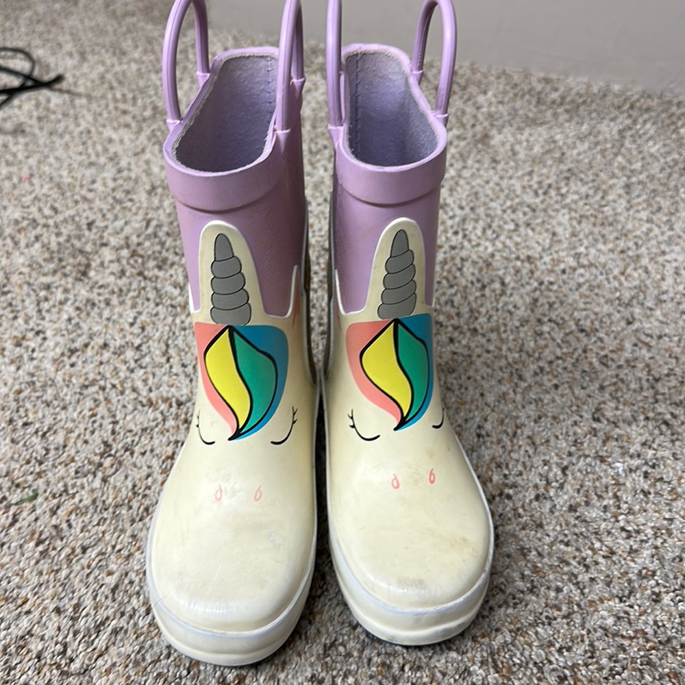 Size 9 rainboots